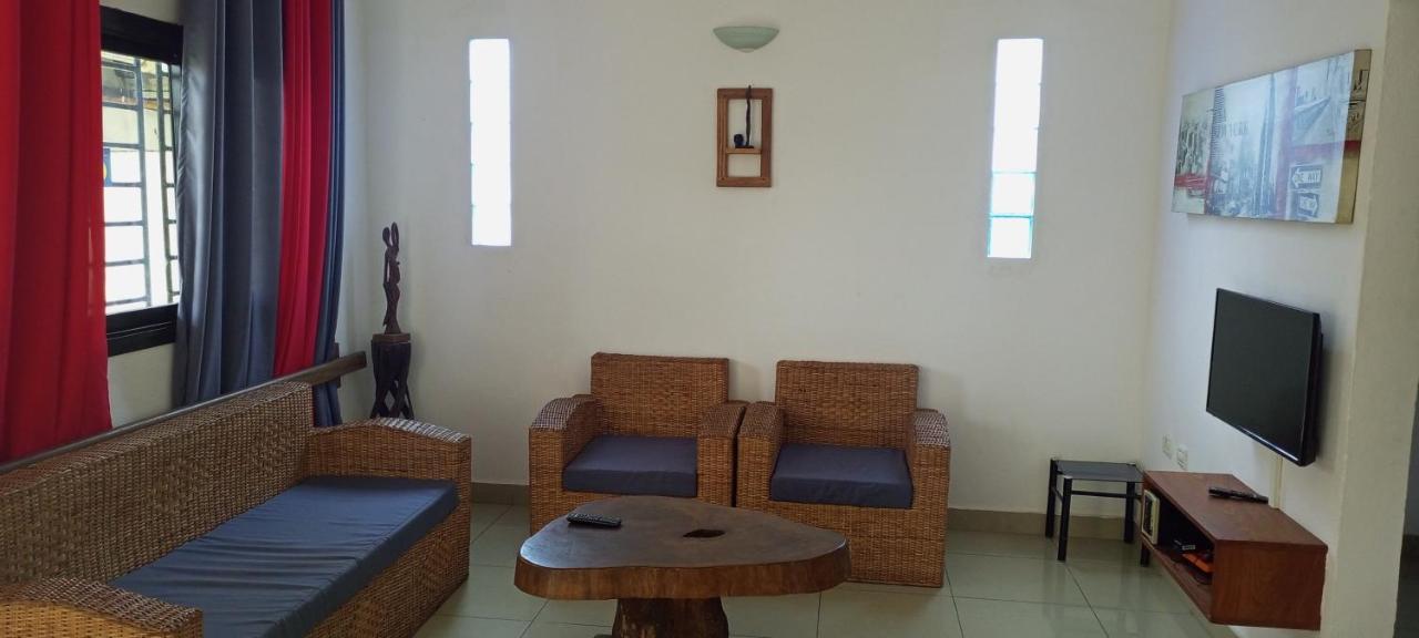 Maison De Vacances Maleh Kribi Luaran gambar